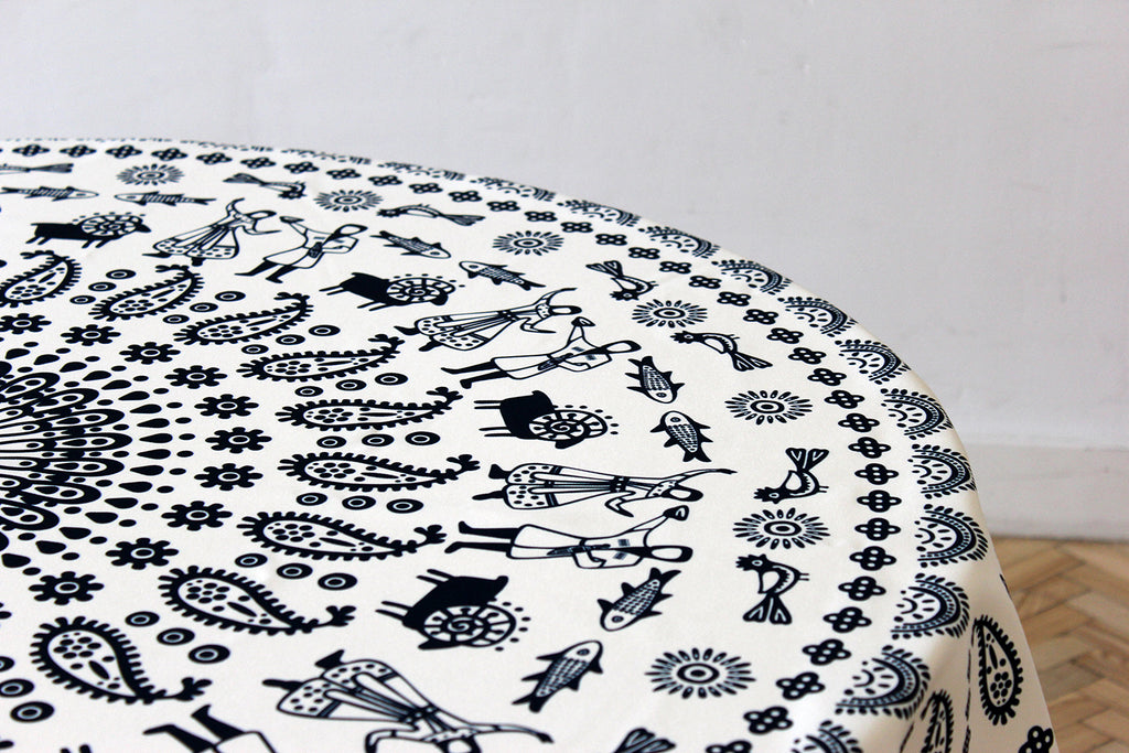 Apvali staltiesė SUPRA (balta)